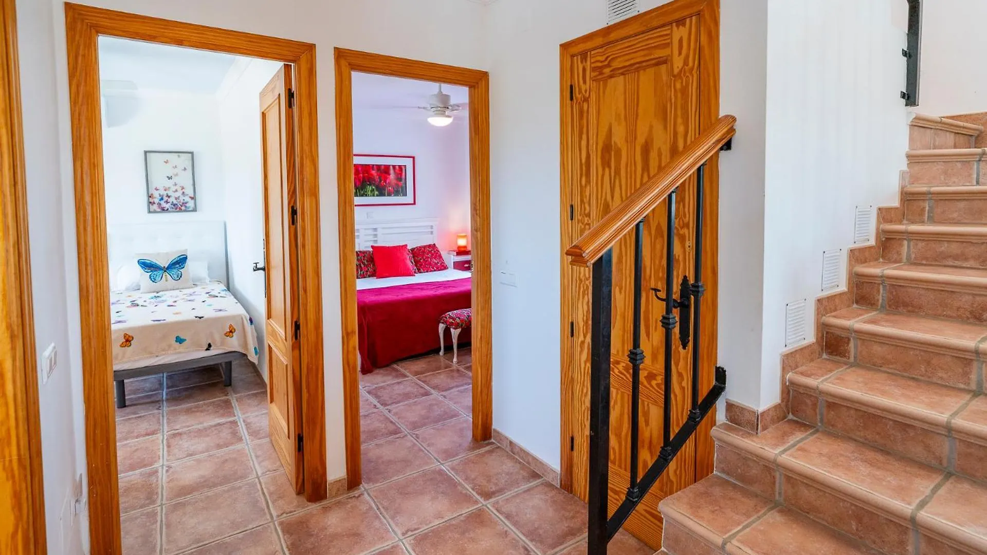 Los Romanes Las Alondras Stunning Lake Views