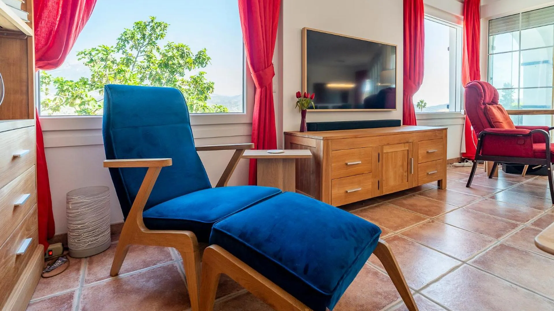 Los Romanes Las Alondras Stunning Lake Views 0*, Los Romanes