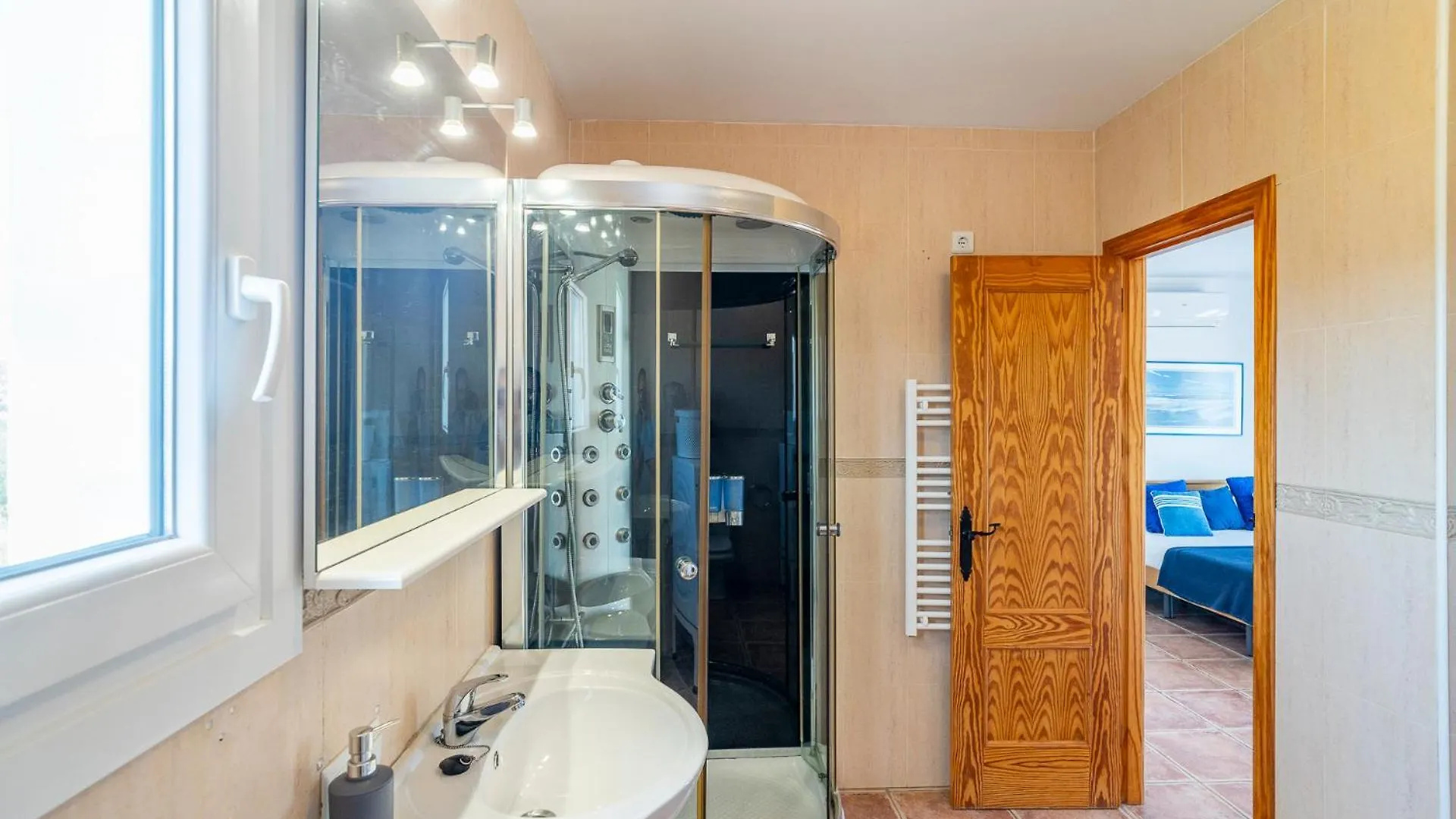 Los Romanes Las Alondras Stunning Lake Views 0*, Los Romanes